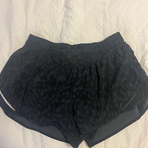 Lululemon Hotty Hot Short Low-Rise 2.5”